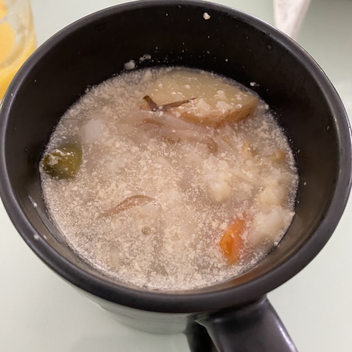 野菜たっぷりココナッツミルクスープ